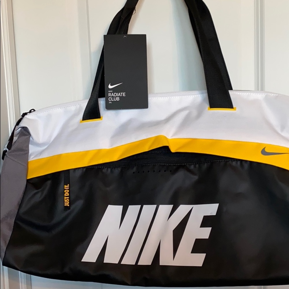 Nike Radiate Club Duffle Bag